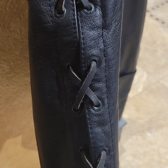 leather vest - Picture 3 of 6